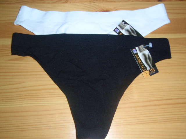 Bezešvé kalhotky STRING S/M - M/L - L/XL